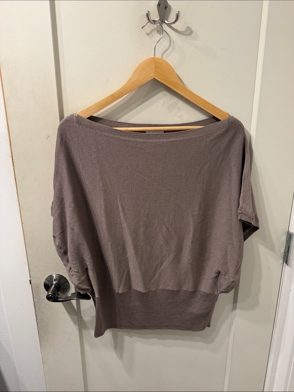 H&M Taupe Batwing Short Sleeve Knit Top